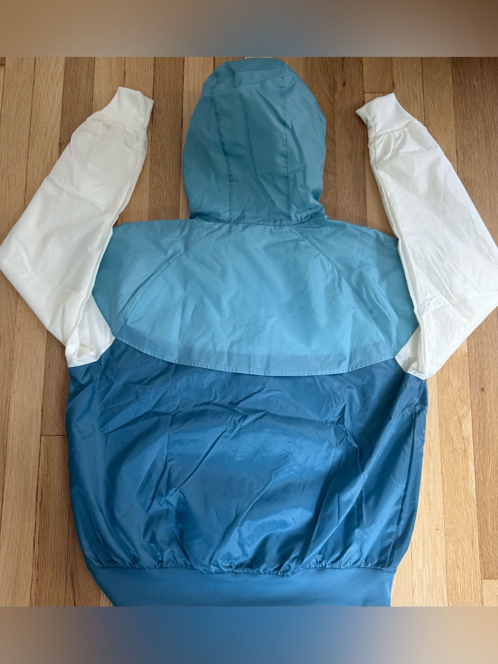 Nike Adult Medium Classic “The Windrunner” Hooded Jacket - NEW W/ TAGS - Picture 6 of 16